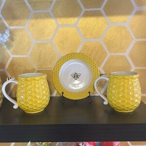 Yellow Honeycomb Mug and Plate Set